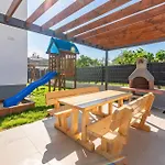 1 Bedroom Lovely In