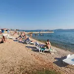 1 Bedroom Lovely In Apartman Zadar