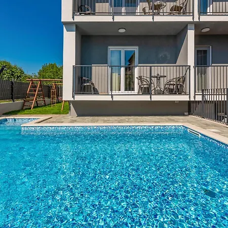 Awesome In With Swimming Pool Задар